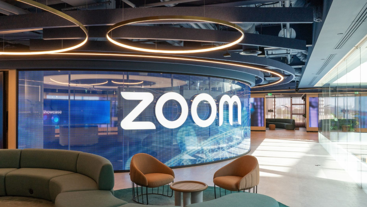 >Join the Zoom Virtual Experience Tour!